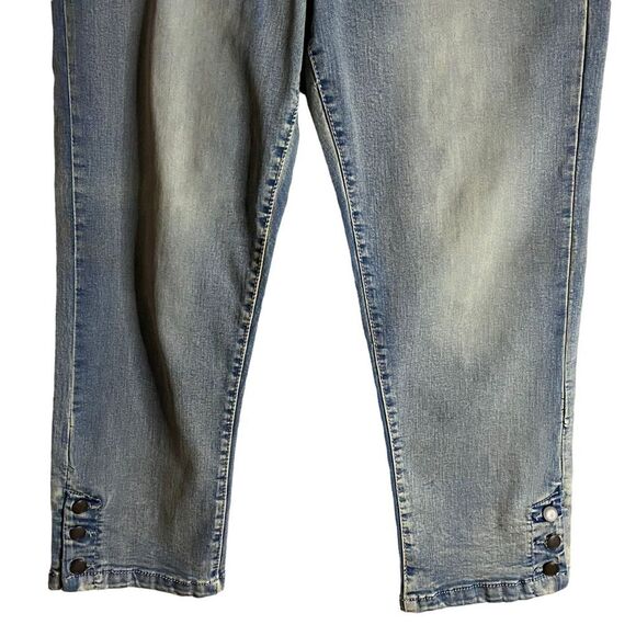 Suko Jeans Women's Road Runner Crop Denim Jeans - Picture 3 of 8